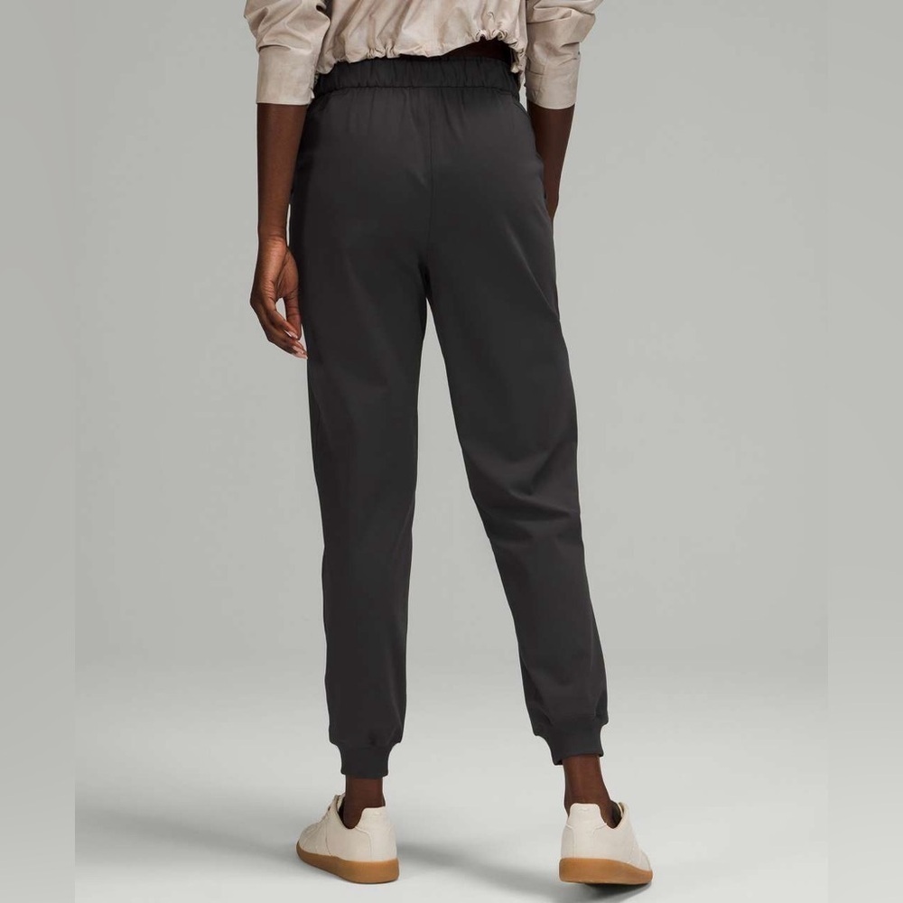Lululemon Stretch Luxtreme High-Rise Jogger Graphite Grey (509)